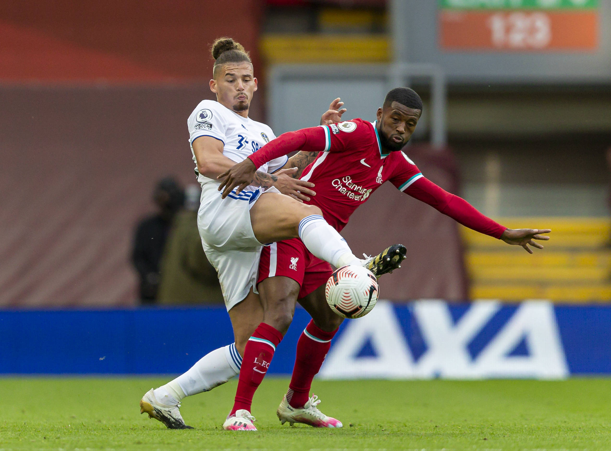 传控打法显 传控打法显